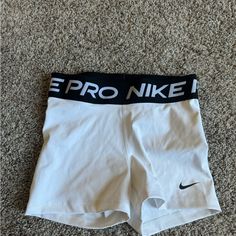 3 Inch White Nike Pros Brand New Never Worn Tags Not On Women’s Extra Small Preppy Nike Socks, Baddies Hairstyle, Nike Drip, White Nike Pros, Volleyball Stuff, Nike Spandex, White Spandex, Pro Club, Sport Clothes