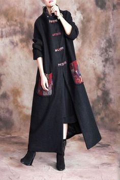 #overcoat #vintage #Chinesefashion #ootd Banu Haqim, Vintage Overcoat, Hero Outfit, Plus Size Coat, Chinese Clothes, Style Analysis, Black Overcoat, Oversized Fashion, Quilted Clothes