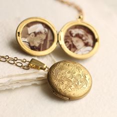 Flower Locket Necklace, Antique Gold Victorian Brocade Engraved Personalised Photo Locket Botanical Leaf Jewelry Gold, FLOWER LOCKET - Etsy Gold Jewelry With Engraving Option For Wedding, Gold Etched Locket Necklace For Keepsake, Heirloom Locket Necklace For Anniversary, Gold Locket Necklace With Intricate Round Pendant, Gold Locket Necklace With Intricate Design, Gold Locket Necklace With Intricate Design And Round Pendant, Yellow Gold Locket Necklace With Intricate Design For Wedding, Wedding Yellow Gold Locket Necklace With Intricate Design, Heirloom Engraved Locket Necklace For Anniversary