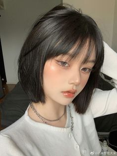 Week Hairstyles, Makeup Ala Korea, Easy Short Haircuts, Hair Collection, Hairstyles For Round Faces