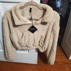 Nwt Super Cozy Never Worn. Almost Everything I Sell I Do A 2 For $25 Deal So Select One More Item To Take Advantage Of The Sale Fleece Sweatshirt, Jackets & Coats, Jackets For Women, The Selection, Cream, Sweatshirts, Women Shopping, Color