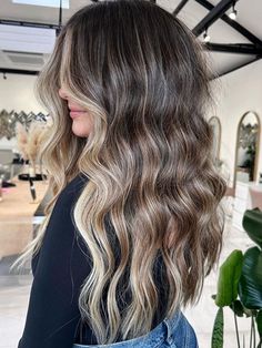 Trendy Hair Color Ideas, Gray Blonde, Blonde Platinum, Dark Blonde Hair Color, Icy Blonde Hair, Hair Color Caramel, Hair Adviser