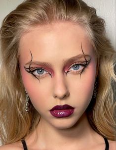 Eyeliner Video, Black Eyeliner Makeup, Trippy Tattoo, Wine Lips, Vampire Bride, Graphic Makeup, Rave Makeup, Halloween Makeup Inspiration, Alternative Makeup