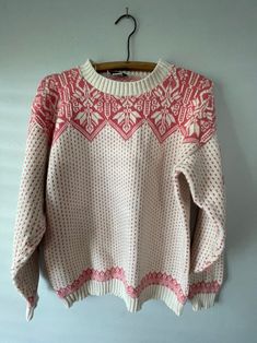 Vintage 80s crewneck sweater. Pink and white. Cabin Creek label. Cotton material. Tag size medium.  Fits small to medium.  Preowned vintage  Arm pit to arm pit = 20 Length = 23 White Cabin, Pull Rose, Christmas Sweater Party, 80s Sweater, Vintage Needlepoint, Pullover Sweater Women, Crewneck Sweater, Pink Sweater, Women Pullover