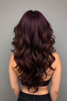 2024 Hair Color Trends For Women | 2024 hair trends for women Best Colors For Short Hair, Professional Hair Color For Work, Unique Brunette Hair Color Ideas, Haircolor 2024 Women Trends, Wedding Hair Color Ideas, Devil Cut, Hair Color Ideas For Fall, Classic Hair, Brunette Hair With Highlights