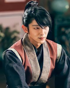 Kdrama Stills, Korean Shows, Funny Education Quotes, Costume Drama