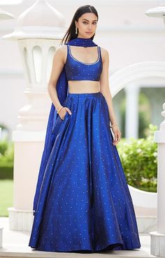 Chania Choli, Lehenga Sari, Indian Fits, Sari Lehenga, Blouse Lehenga, Lehenga Choli Designs, Indian Dresses Online, Lehenga Saree Design, Simple Lehenga