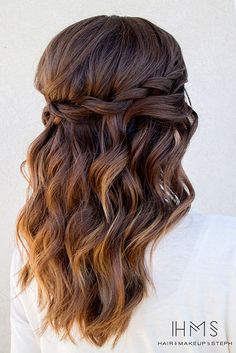 24 Favourite Wedding Hairstyles For Long Hair ❤ See more: http://www.weddingforward.com/wedding-hairstyles-long-hair/ #weddings #hairstyles Best Wedding Hairstyles, Prom Hairstyles For Long Hair, Wedding Hairstyles For Long Hair, Kris Jenner, Half Up Hair