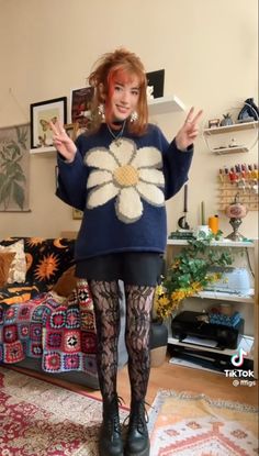 witch , hippie , phoebe buffay , aesthetic , boho , retro , 90s , 80s , 70s , fairy , fairycore , cottage , cottage core , autumn , fashion , outfit , inspo , summer , whimsigothic , magic , buffy Cottage Core Autumn, Phoebe Buffay Style, 70s Fairy, Thrift Ideas, Fairycore Cottage, Aesthetic Boho, Phoebe Buffay, Outfit Inspo Summer