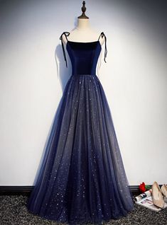 Dark Blue Dress Formal Long, Dark Blue Fancy Dress, Navy Blue Dress Aesthetic, Midnight Prom Dress, Navy Blue Formal Dress Long, Midnight Blue Prom Dress, Dark Blue Dresses, Blue Navy Dress, Midnight Dress