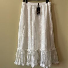 White Lace Midi Skirt From Delia's (Sold By Dolls Kill). It Has A Slip Underneath And A Zipper Running Down The Side Boho Midi Skirt, Vintage Floral Skirt, Alt Aesthetic, Western Skirts, White Lace Skirt, Lace Midi Skirt, Skirt Trends, Flower Skirt, White Halter Maxi Dress