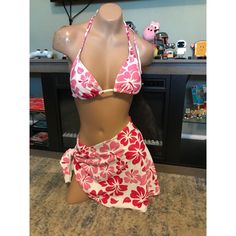 3 Piece Tropical Hawaiian Bikini Set Includes Padded Top, Cheeky Bottoms And Skirt Size Small Never Worn Unbranded Boutique Ships Right Away From A Smoke-Free Clean Home Packaged With Care Bundle To Save On Shipping Padded Top, Clean Home, Womens Swim, 3 Piece, Pink White, Swimming, Ships, Boutique, Skirt