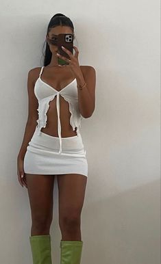 White Corset Concert Outfit, Haircut Selfie, Photo Hijab, Rok Mini, Cute Hairstyle, Smink Inspiration, Hijab Girl, Looks Party