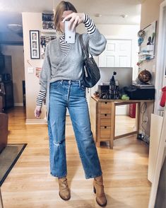 Curated Closet, Jeans Outfit Fall, Jeans Outfit Summer, Outfit Jeans, Striped Turtleneck, Layering Outfits, Inspiration Mode