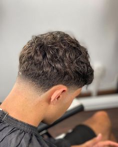 Low Beard Fade, Men’s Hair Cuts Fade, Fade With Long Hair On Top, Mid Fade Haircut Men, Blowout Taper Fade