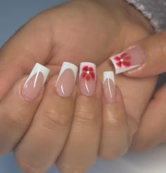 French Tip With Blooming Gel, Blooming Flower Nails, Lily Flower Nails, Blooming Gel Flowers, Blooming Gel Nail Art Ideas, Blooming Gel Designs, Ariana Nails, Nails Blooming Gel, School Nail Ideas