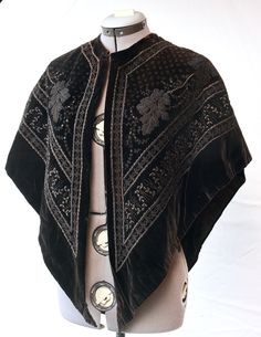 Stunning Victorian capelet, in a great state of conservation. Sharp triangular pattern. Black velvet with glass beads. Fantasy Capelet, Fantasy Shawl, Ornate Clothing, Victorian Capelet, Victorian Shawl, Victorian Cape, Vampire Fashion, Gothic Coat, Cape Designs