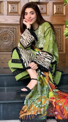 Stylish Frocks, Striped Tops, Floral Frocks, Frock Fashion, Stylish Short Dresses, Polka Dot Maxi Dresses, Afghan Dresses, Kurti Neck Designs, Simple Pakistani Dresses