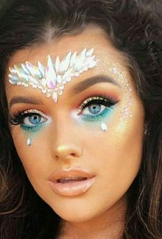 Glitter And Jewels Makeup, Tooth Fairy Makeup Ideas, Make Up Coachella, Music Festival Makeup Ideas, Festival Glitter Makeup, Glitter Halloween Makeup, Jewel Makeup