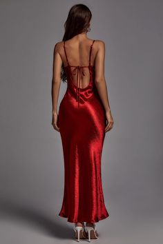 Red Satin Maxi Dress, Dinner Dance Dresses, Red Valentines Dress, Wine Maxi Dress, Garnet Dress, Dress Poses, Valentines Day Dress, Deep Red Dress, Valentines Dress