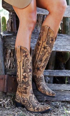 Cowgirl Boot, Equestrian Boots, Black Embroidery, Western Boots Women, Cowboy Boots Women, Vintage Boots, Black Boots Women, Cowgirl Style, Shoe Obsession