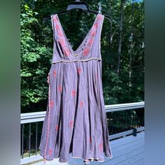 Mocha Colored, Tie At The Waist, Sleeveless, Embroidered. Comes With A Mocha Colored Slip Dress For Underneath. Brand New With Tags. Questions? Leave A Comment Below! Mocha Color, Brown Line, Free People Dresses, Free People Dress, Dress Brands, Mocha, Slip Dress, Free People, Size 6