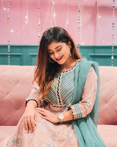 Anam Darbar, Girly Poses, Nagma Mirajkar, Krishna Drawing, Social Media Stars, Indian Outfits, Krishna, Photography Poses, Blogger