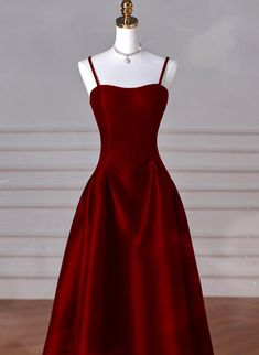 Product Style: #D4TR Material: Satin Color: Wine Red, Black Built in Bra: Yes Hemline: Floor Length Back Detail: Lace-up Delivery times: Processing time:    2-3 weeks Shipping time:      3-5 working days Rush order service is available, if you need rush order, please visit: Rush Order ，rush order fee is $20. Custom Size: For custom size, please give us the correct measurements in the order notes when you check out, and please have a look our measuring guide at first. There is no extra payment fo Wine Red Prom Dress, Evening Party Gowns, Burgundy Prom Dress, Prom Dress Inspiration, Ball Gowns Evening, Long Prom Dresses, Party Gown, Christmas Party Dress, Dress Evening