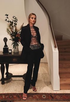 All Black Classy Outfits, Nye Fits, All Black Outfits For Women, Rosie Huntington Whiteley Style, Rosie Hw, Outfits Night Out, Boutique Closet, Nye Outfits, Eve Outfit