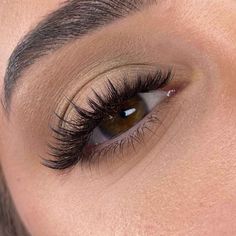 #Hybrid_Lash_Extensions_Natural #Bridal_Lash_Extensions #Wispy_Hybrid_Cat_Eye_Lash_Extensions #Lash_Extensions_For_Hooded_Eyes Wedding Lashes Extensions, Natural Wispy Lash Extensions, Wispy Lash Extensions Styles, Soft Lashes, Lash Fans, Straight Eyebrows, Pink Tip Nails, Lash Ideas