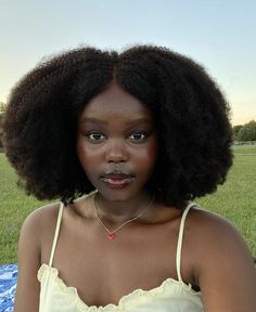 Blackgirl Hairstyle, Bangs Style Ideas, Afro Ideas, Hair Digital Art, Write Love Letters, Stylish Braids, Bangs Style, Hair Digital, Hairstyles For Natural Hair