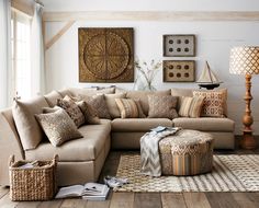 an image of a living room setting on pinterest for the home decor website