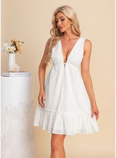 JJ's House No Cotton Mini V-Neck Spring Summer A-line Yes White S Height:5.7ft(174cm) Bust:33.5in(85cm) Waist:26in(66cm) Hips:36in(91cm) Beach Dress. #JJ's House #No #Cotton #Mini #VNeck #Spring #Summer #Aline #Yes #White #S #Beach #Dress Fit And Flare A-line Mini Dress For Vacation, A-line Fit And Flare Mini Dress For Beach, White Fit And Flare V-neck Mini Dress, White Fit And Flare Mini Dress With V-neck, White V-neck Fit And Flare Mini Dress, Cotton Mini Dress, House No, Summer Celebration, Mini Dresses