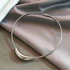 Minimalist Gold Herringbone Chain Necklace Gold Herringbone Chain, Chain Collar, Crescent Necklace, French Retro, Stainless Steel Tubing, Choker Style, Modern Necklaces, Collars For Women, Stainless Steel Necklace