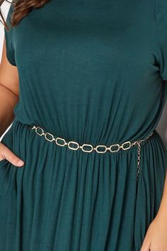 Womens Belts Fashion Accessories, Womens Belts Fashion, Metal Chain Belt, Womens Belts, Elegant Wedding Guest Dress, Plus Size Belts, Curve Fashion, Link Design, Plus Swimwear