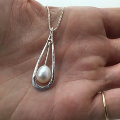 Pearl Teardrop Pendant,  Silver Drop Pendant, Elegant Pearl Pendant, Simple Pearl Pendant, Wedding P Simple Pearl Pendant, Single Pearl Pendant, Cardboard Jewelry, Bridal Pendant, Single Pearl Necklace, Pink Pearl Necklace, Star Necklace Silver, Bridal Pearl Necklace, Small Gold Hoops