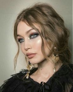 Gigi Hadid Eyes, Gigi Hadid Makeup, Vogue Interview, Bella Hadid Makeup, Gigi Hadid Looks, Gigi Hadid Outfits, Gigi Hadid Style, Hadid Style, Glam Makeup