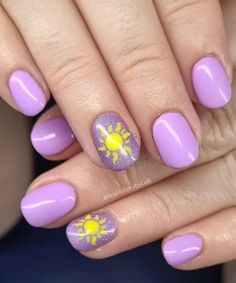 Disney Princess Nails Simple, Disney Rapunzel Nails, Disney Nails Purple, Short Almond Disney Nails, Universal Nail Designs, Disney Princess Nail Ideas, Nail Ideas For Kids Cute, Cute Nails Disney, Nails Inspiration Disney