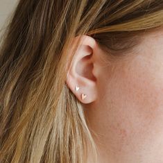 Earing Aesthetics, Tiny Heart Earrings, Double Piercing, Valentines Earrings, Bar Stud Earrings, Tiny Studs, Heart Stud Earrings, Tiny Stud Earrings, Earrings Studs