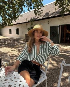 Black shorts outfit, green striped button up, straw hat. Vineyard Outfit, Weekend Getaway Outfits, Elegant Summer Outfits, Italian Summer Outfits, Wineries Outfit, European Summer Outfits, Chique Outfits, Summer Capsule Wardrobe