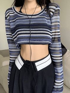 Street Y2k, Vintage Crop Tops, Cropped Tops, Knit Crop Top, Knit Crop, Vintage Streetwear, Jeans Boyfriend, Looks Vintage, Crochet Clothes