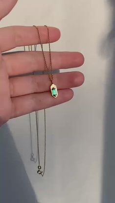 Minimalist Emerald Pendant Necklace, Emerald Set, Casual Luxe, Amulet Necklace, Pendent Necklace, Emerald Pendant, Gold Alloys, Gold Piece, Yellow Gold Chain