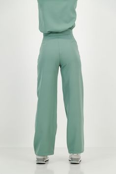 Green Scrubs, Scrubs Outfit, High Waist Trousers, Scrub Life, Lab Coats, Medical Scrubs, Professional Look, Scrub Pants, Scrub Tops