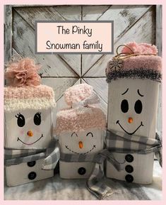 the pinky snowman family is made out of toilet paper rolls and other items