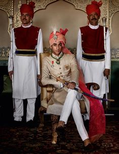 Wedding Outfits Men, Padmanabh Singh, भारतीय इतिहास, Jaipur Wedding, Indian Royalty, Royal Family Portrait, Describe Feelings, Kawaii Clothes Goth