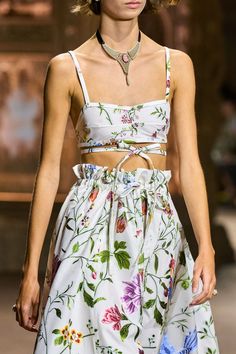 Christian Dior Spring 2023, Dior Spring 2023, Spring Ready To Wear, Spring 2023 Ready To Wear, 2023 Ready To Wear Collection, 2023 Ready To Wear, Set Outfits, Spring Summer 2023, Fashion 101