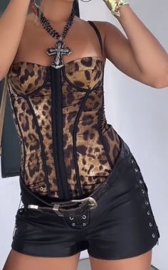 Cow Print Festival Outfit, Jungle Party Aesthetic, Animal Print Festival Outfit, Rockstar Theme Outfit, Rockstar Gf Outfit, Rockstar Girlfriend Outfit, Rockstar Aesthetic Outfits, Rockstar Gf Aesthetic, Gf Aesthetic