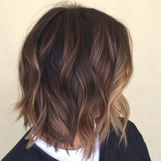 shaggy brown bob with subtle balayage highlights Caramel Bob, Winter Haircut, Bob Lung, Hair Caramel, Balayage Bob, Jessica Capshaw, Subtle Balayage, Balayage Color, Long Bob Haircuts