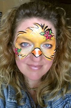 cute Chicken Face Paint, Face Painting Easter, Easter Face Painting, Carnaval Make-up, Face Painting Images, Bird Makeup, Circus Makeup, Face Painting Stencils