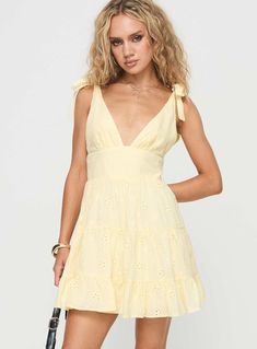 Galvis Mini Dress Lemon Tired Skirt, Dress Plunging Neckline, Fleece Dress, Outerwear Outfit, Eyelet Dress, Loungewear Sets, Curve Dresses, Casual Tank Tops, White Midi Dress